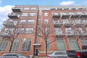 1st image of 824 W Superior St Unit 609