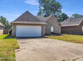 7274 Durango Dr, Horn Lake, MS 38637