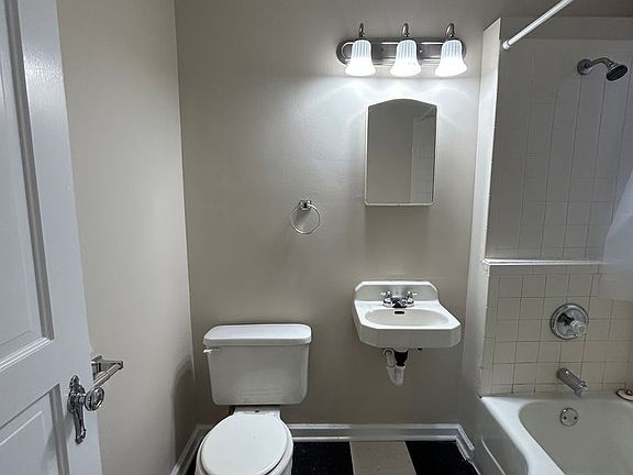 4th image of 317 N 31st Ave APT 210