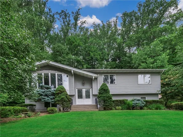 4 Deer Park Road, Orangeburg, NY 10962