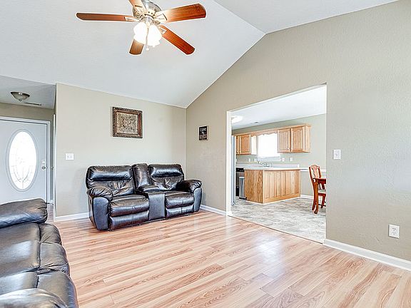 4th image of 83 Frank Fabris Ln