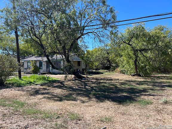 3rd image of 511 BURTON AVE