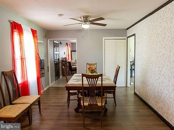 5th image of 40 Maplewick Ln