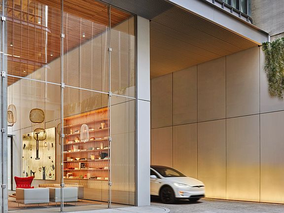3rd image of 565 Broome St #S10b