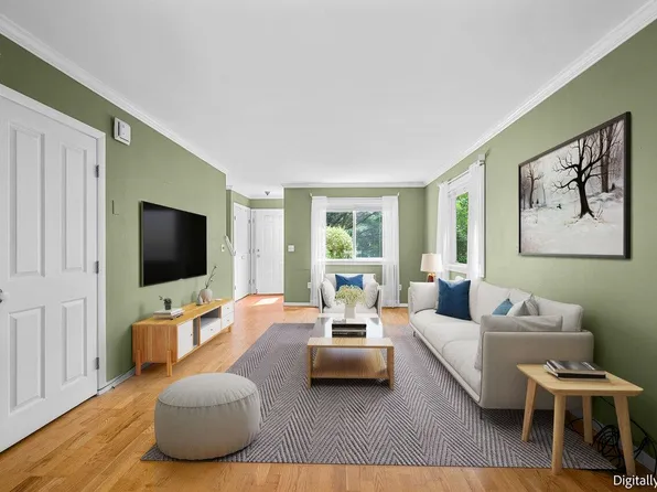 M4 Grandview Drive, South Burlington, VT 05403