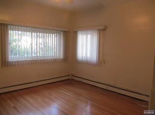 254 Coolidge Ave, Fort Lee, NJ 07024
