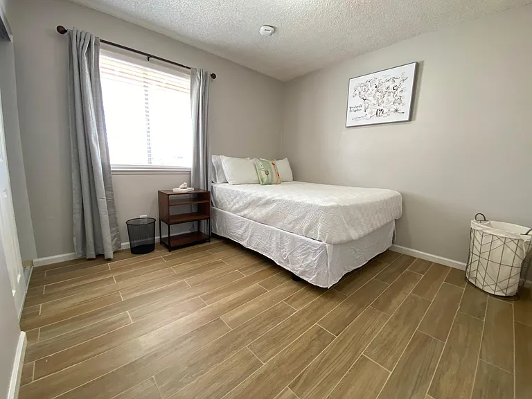 Bedroom # 2 - Pic 1