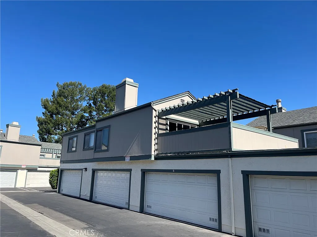 Building Photo - 23630 Monument Canyon Dr #G