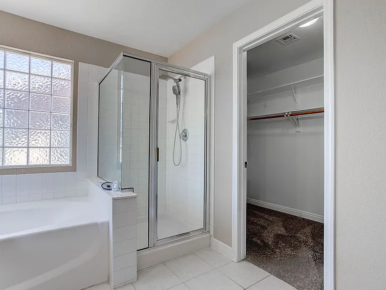 809 Royal Birch Ln — Photo 35