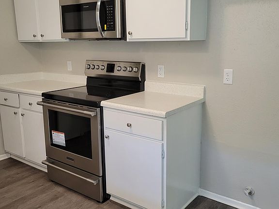 2nd image of 1414 W Mesa Park Dr