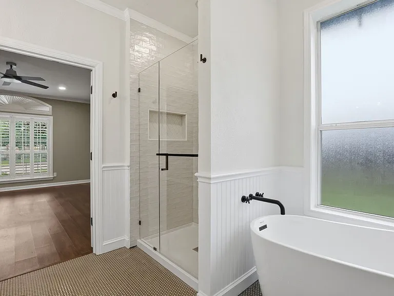 1404 Chaucer Dr — Photo 7