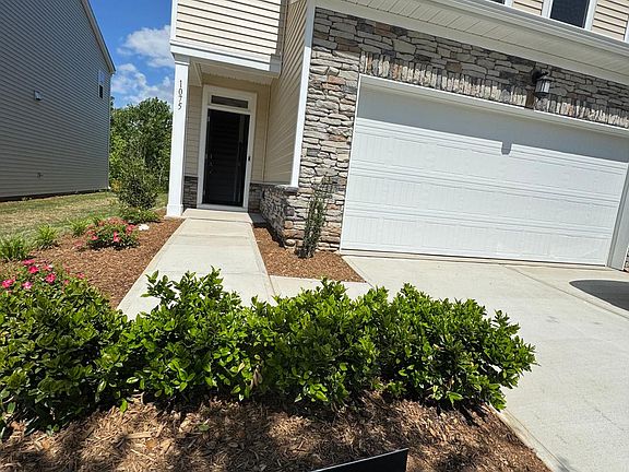 2nd image of 1075 River Glade Ln