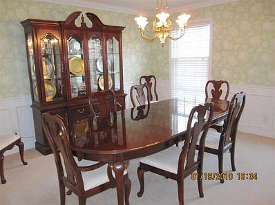 4th image of 203 Holly Park Ln