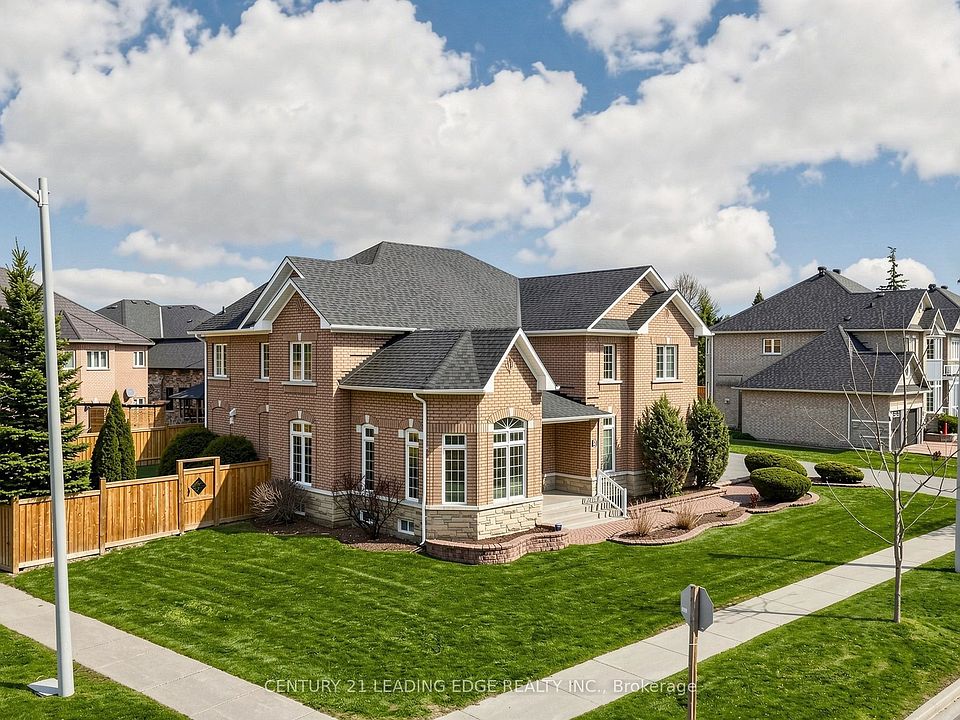 1st image of 5 Lemsford Dr