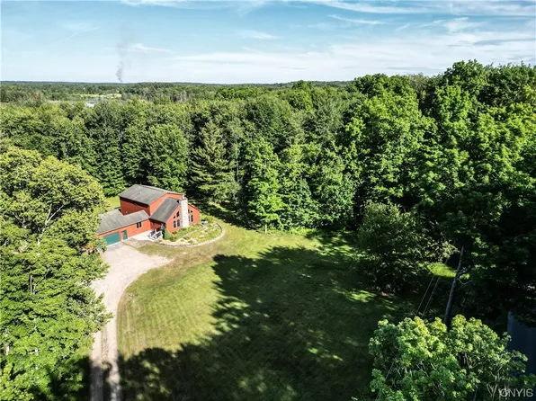 396 French St, Parish, NY 13131