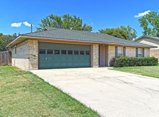 101 Stephen Dr, Sanger, TX 76266