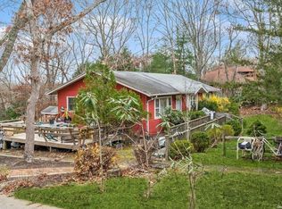 44 Robeson Blvd, Sag Harbor, NY 11963