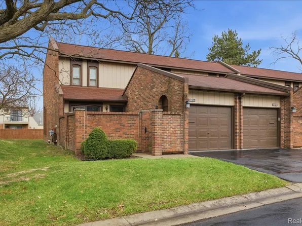 1097 Kirts Blvd Unit A, Troy, MI 48084