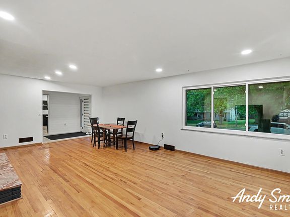 4th image of 148 Kings Blvd