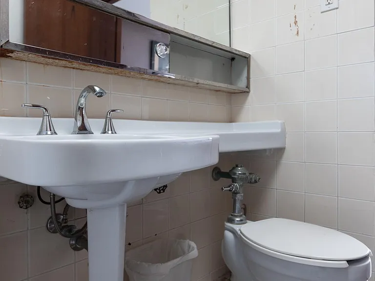 1131 Ashford #403 — Photo 7