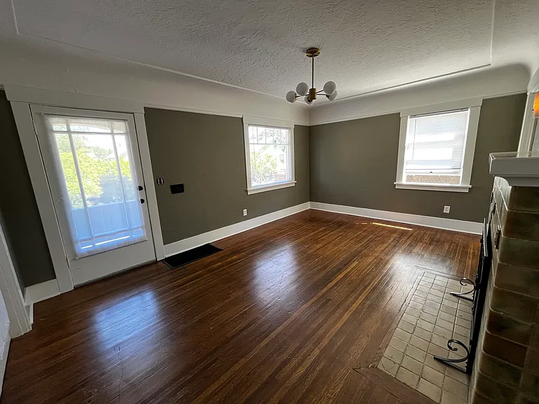 858 NE Killingsworth Ct — Photo 5