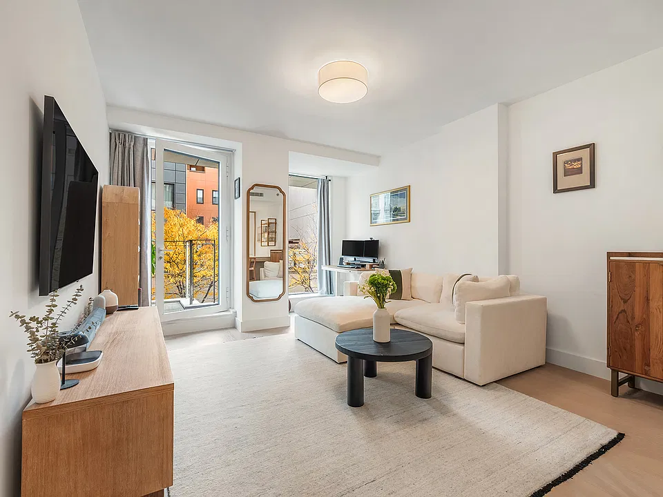 110 N 1st St #3D