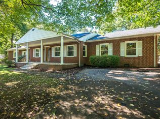 204 E Hills Ter, Dickson, TN 37055