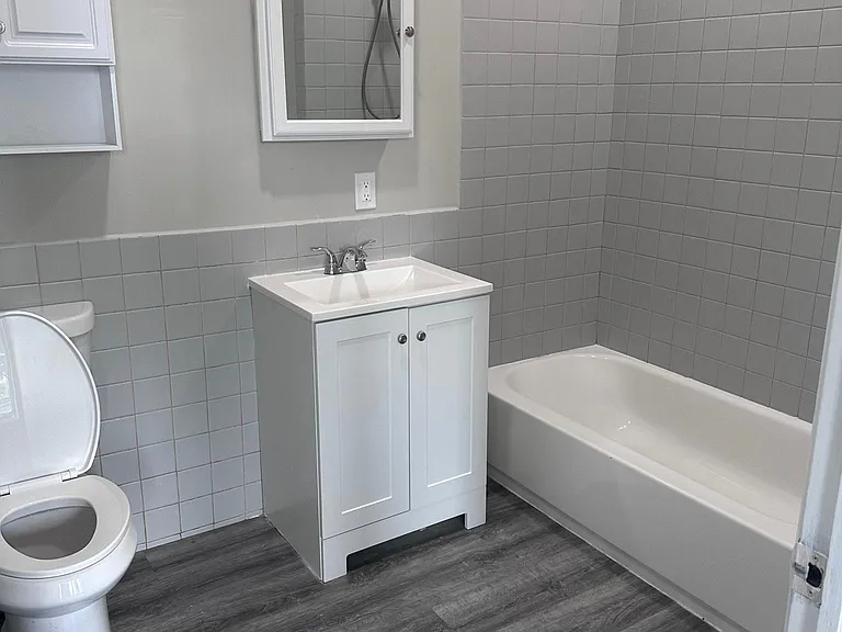 1576 Maple Ave #3 — Photo 8