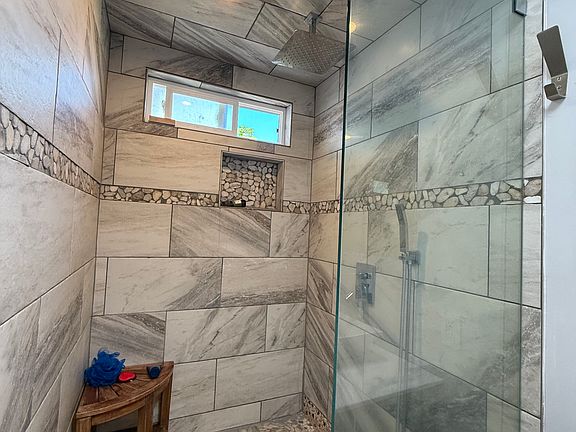 4th image of 3011 Kaina St