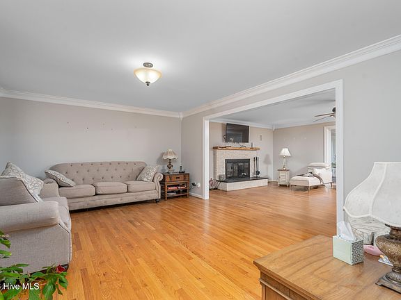 5th image of 4032 Chapra Drive