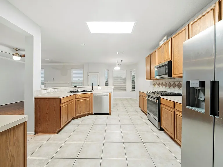 11814 Berkway Trl — Photo 6