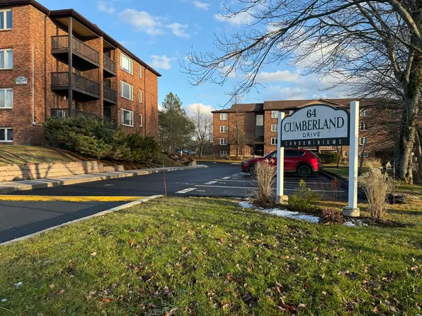 64 Cumberland Dr #402, Halifax, NS B2V 2C7