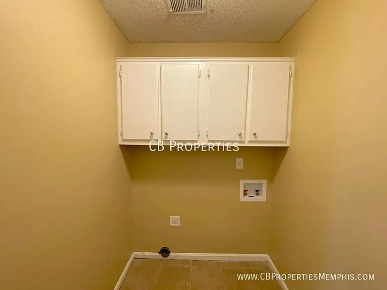 6930 Autumnhill Ln — Photo 8