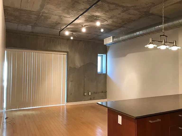645 W 9th St #321 — Photo 2