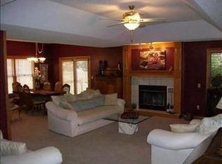 4239 SE Iowa Ave, Topeka, KS 66609