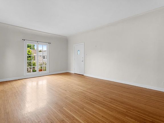 4th image of 429 N Gardner St #431.5