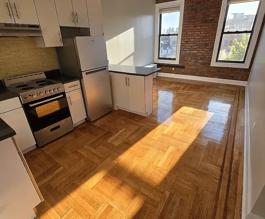 250 Ocean Pkwy #2L