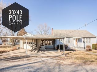 201 E Olive St, New Douglas, IL