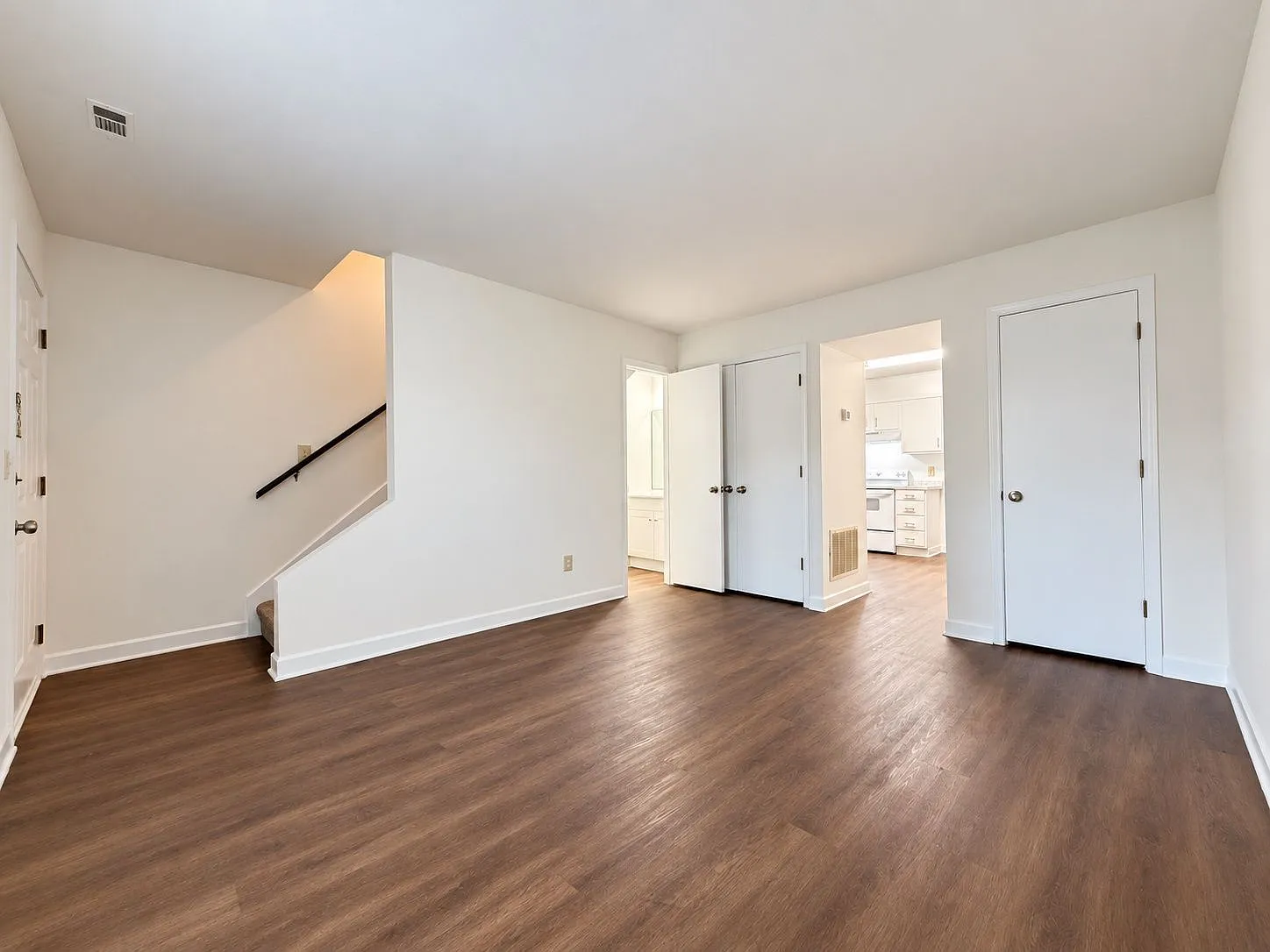 2 bed, 1.5 bath, $1,090 — Photo 1