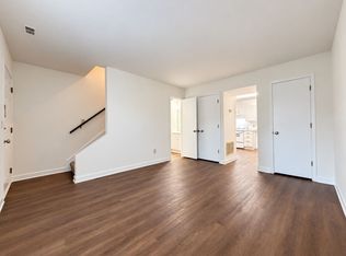 1712 Wood Ave #B, Burlington, NC 27215