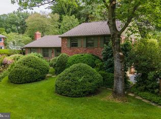 1413 Woodford Dr, Wayne, PA 19087