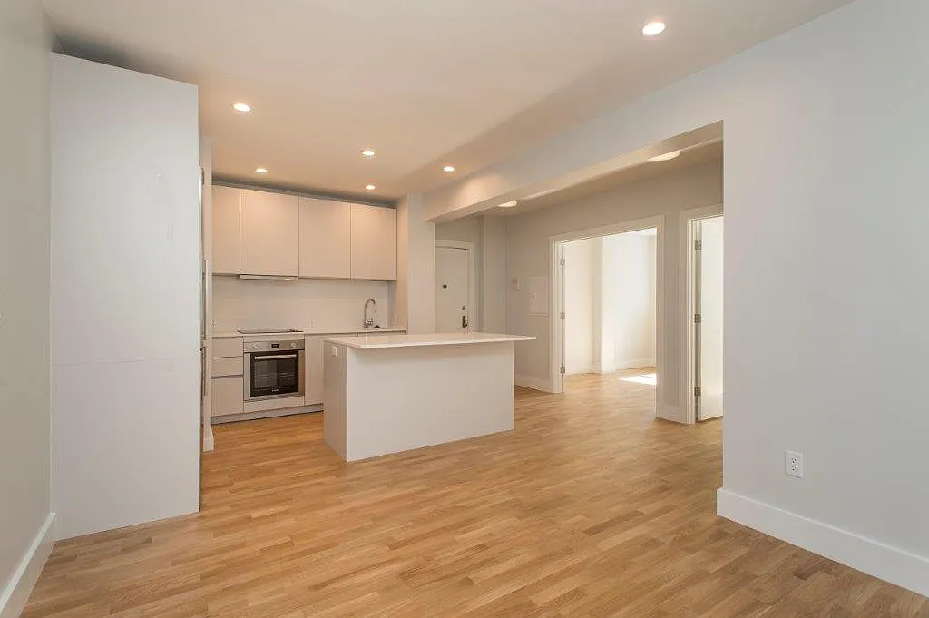 1 bed, 9999 sqft, $2,900 — Photo 1