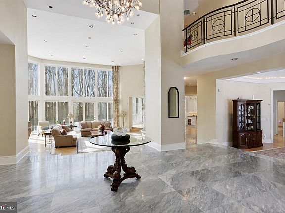 5th image of 11940 River Rd