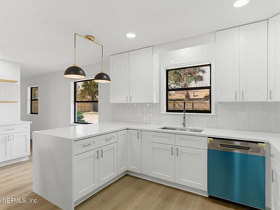 4th image of 3962 EUNICE Road