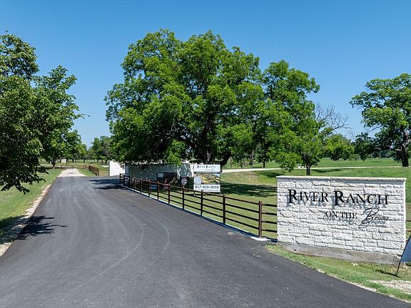 2nd image of 2004 River Ranch Cir