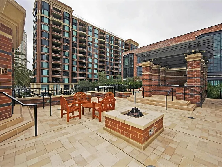 Outdoor Common Area with Fire pit