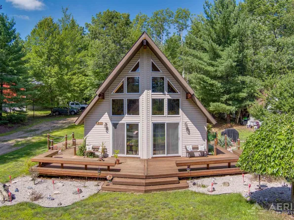 1911 N Ogemaw Trl, West Branch, MI 48661