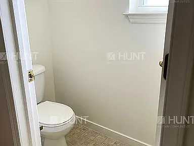 3 bed, 2.5 bath, 1804 sqft, $2,628 — Photo 2
