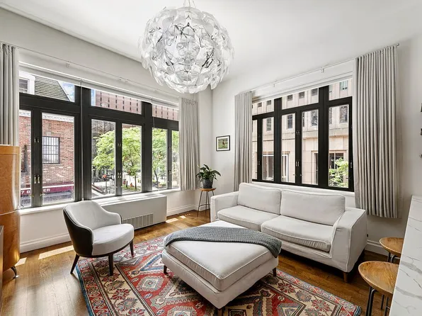 21 S William St APT 2D, New York, NY 10004