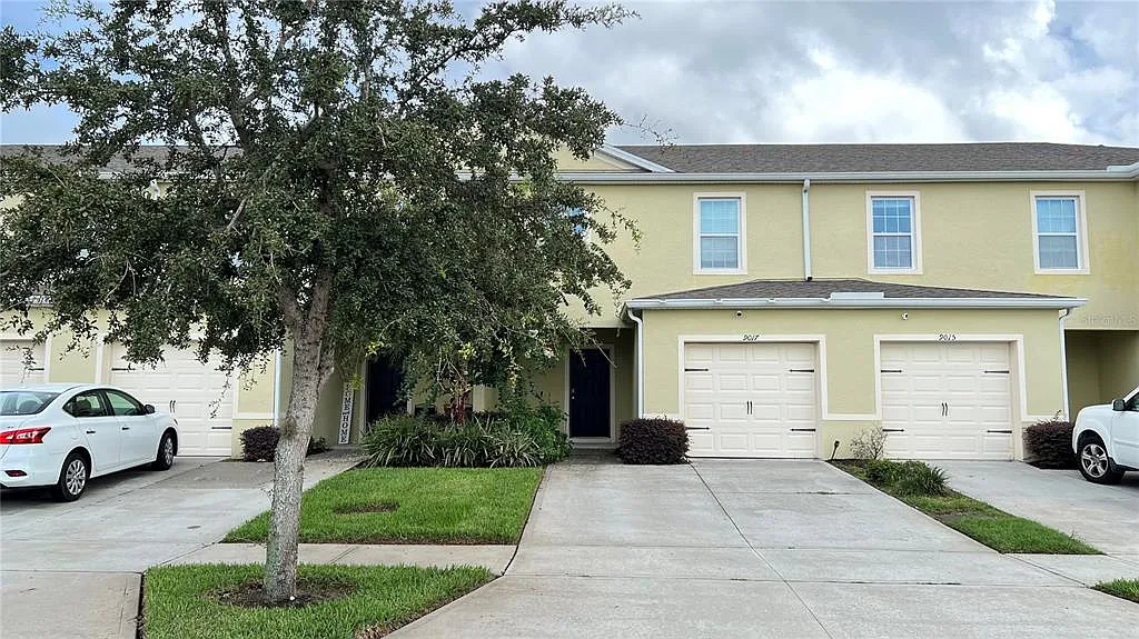 3 bed, 2.5 bath, 1530 sqft, $2,100 — Photo 1